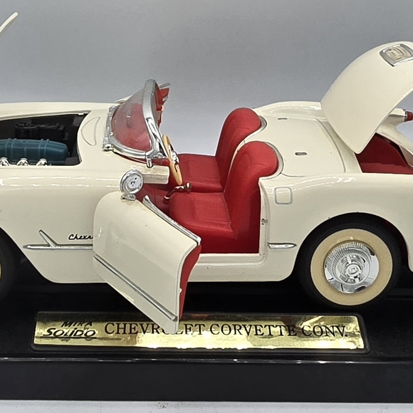 1953 Chevy Corvette Convertable - Picture 2 of 12